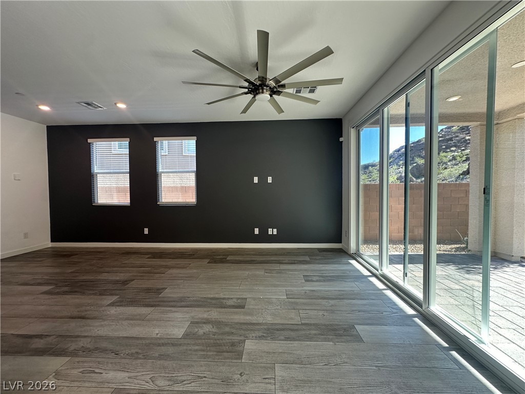 65 Strada Moscato Property Photo 3