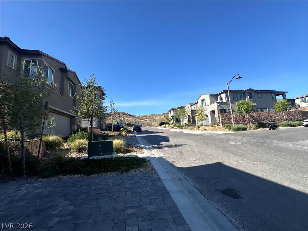 65 Strada Moscato Property Photo 28