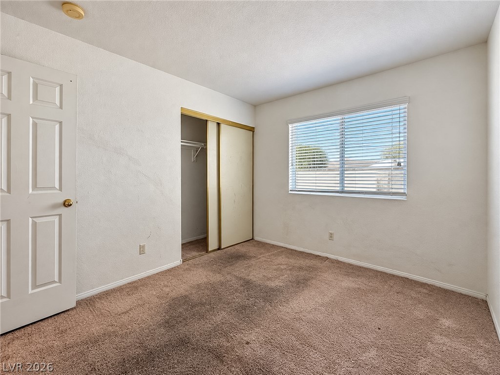 978 Hunters Run Drive Property Photo 18