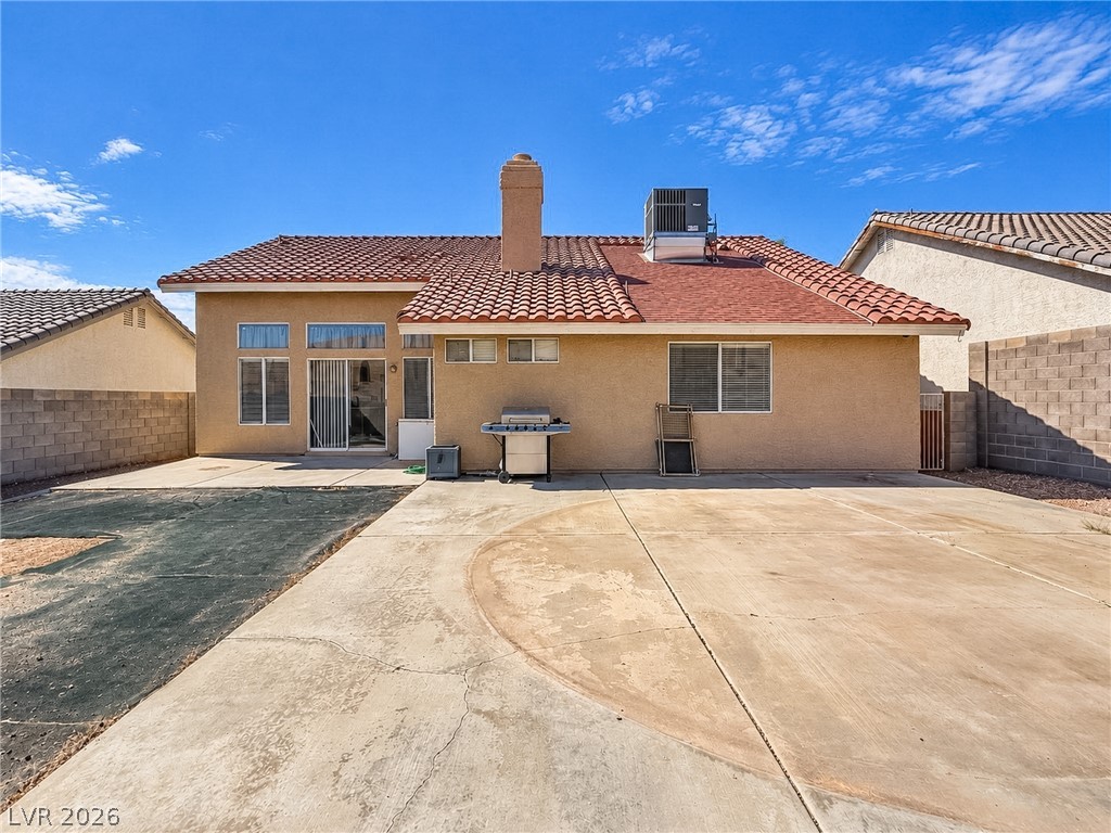 978 Hunters Run Drive Property Photo 37