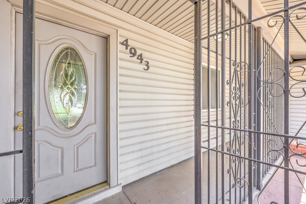 4943 Monterrey Avenue Property Photo 7