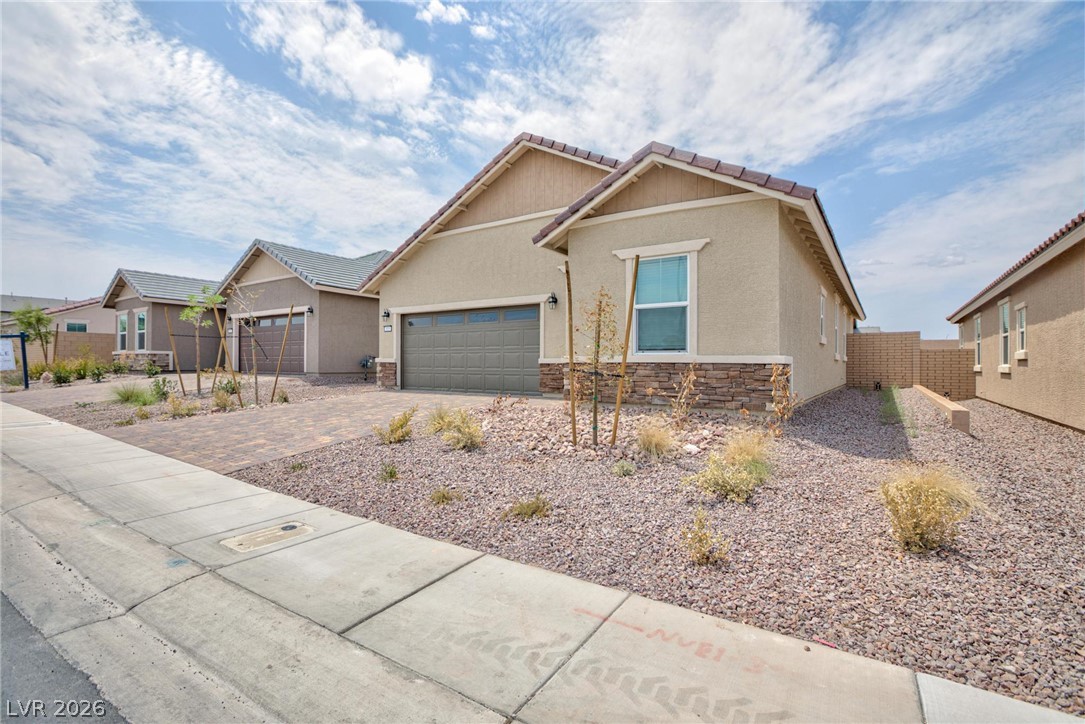 819 Cottonwood Hill Place Property Photo 1