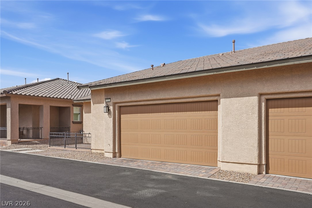 722 Orange Plume Walk Property Photo 26