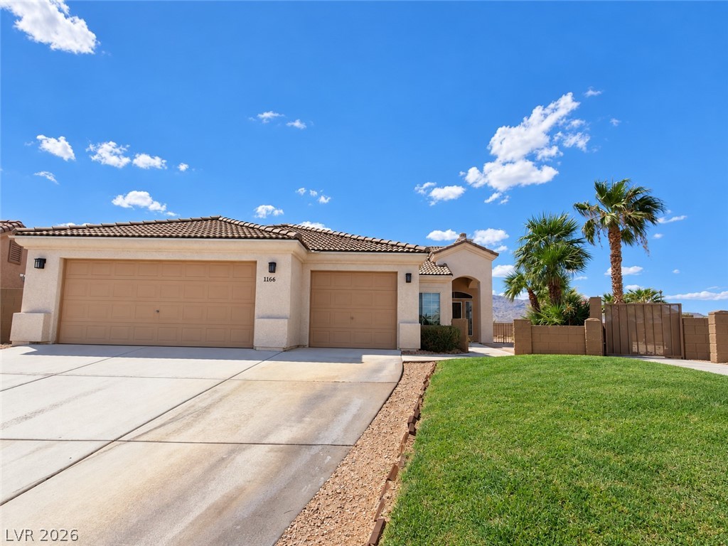 1166 Golf Club Drive Property Photo 1