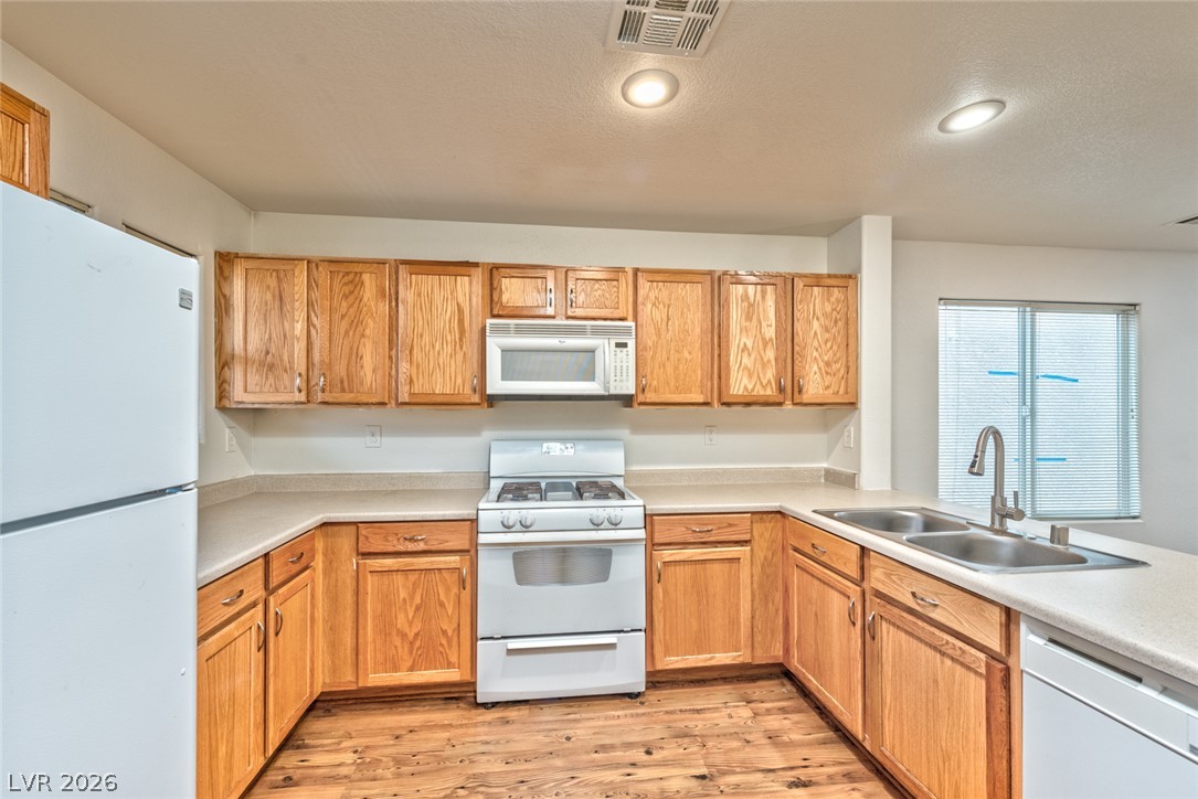 9219 Hollander Avenue Property Photo 2