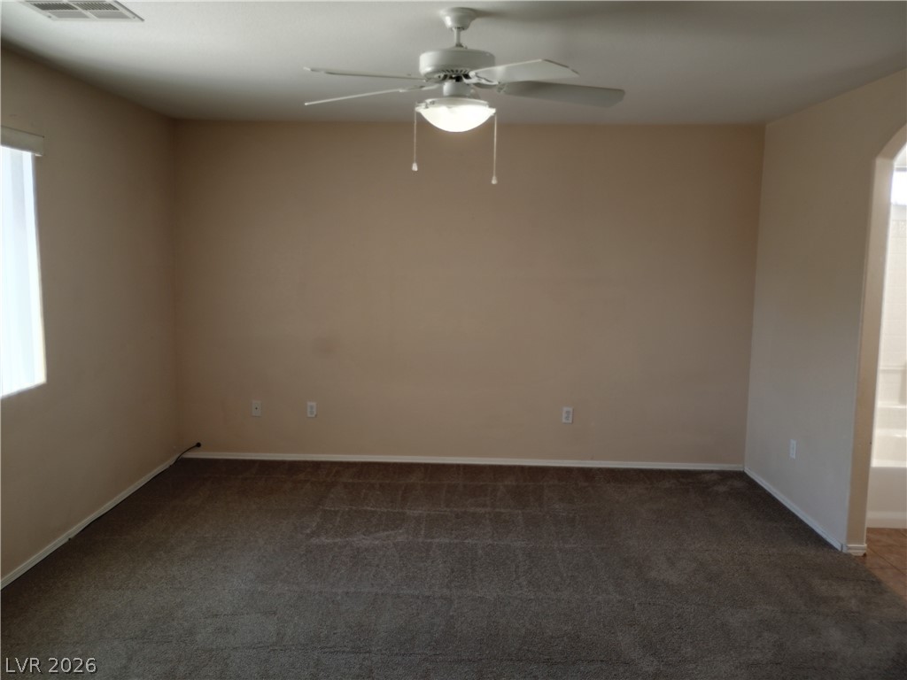 811 East Kansas Street Property Photo 8