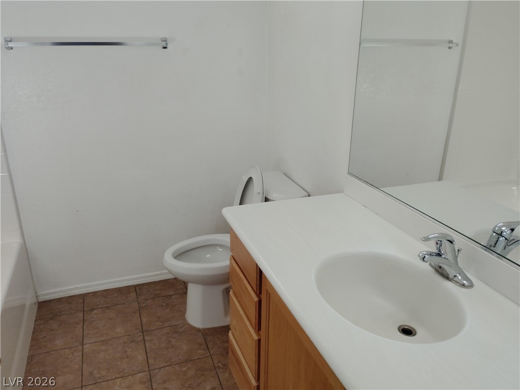811 East Kansas Street Property Photo 14