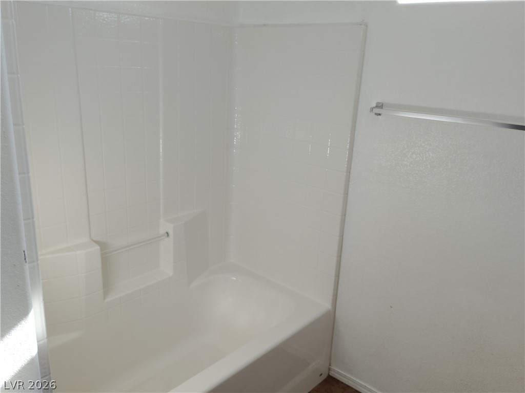 811 East Kansas Street Property Photo 15