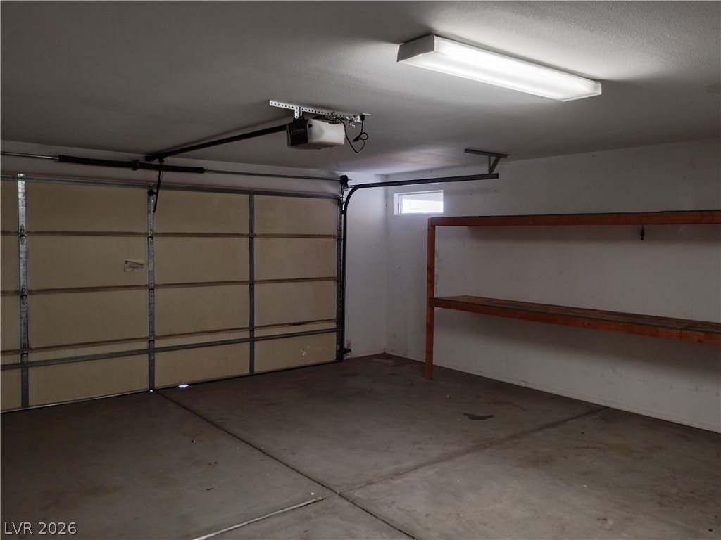 811 East Kansas Street Property Photo 18
