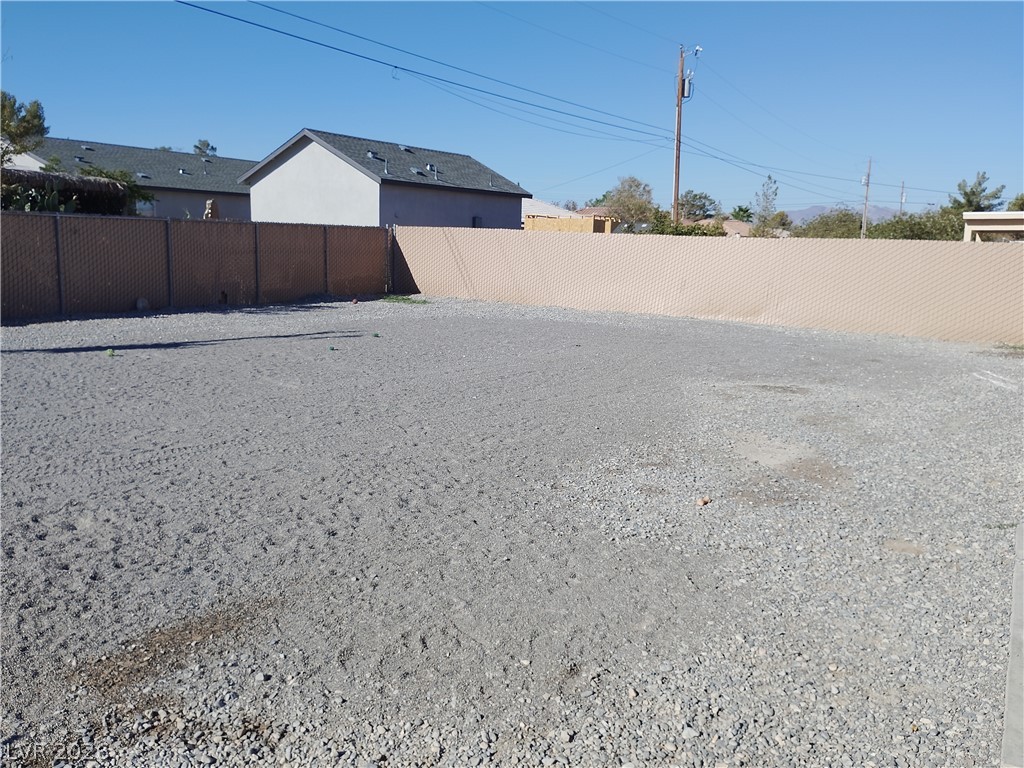 811 East Kansas Street Property Photo 21