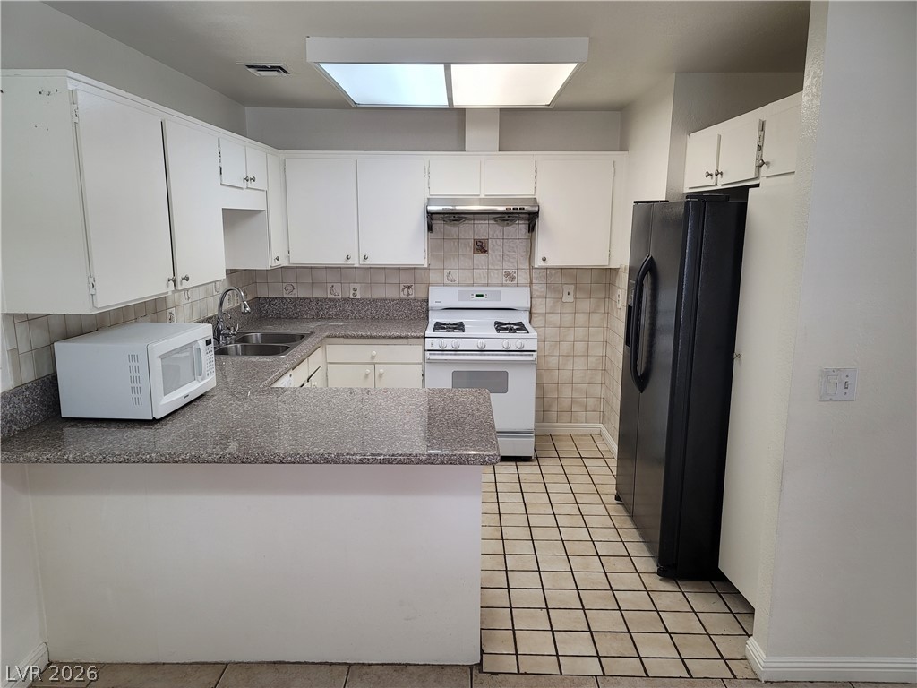 7056 Starwood Drive Property Photo 10