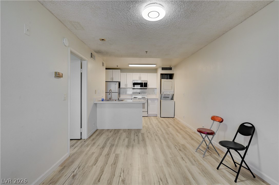 1381 East University Avenue 311 Property Photo 2