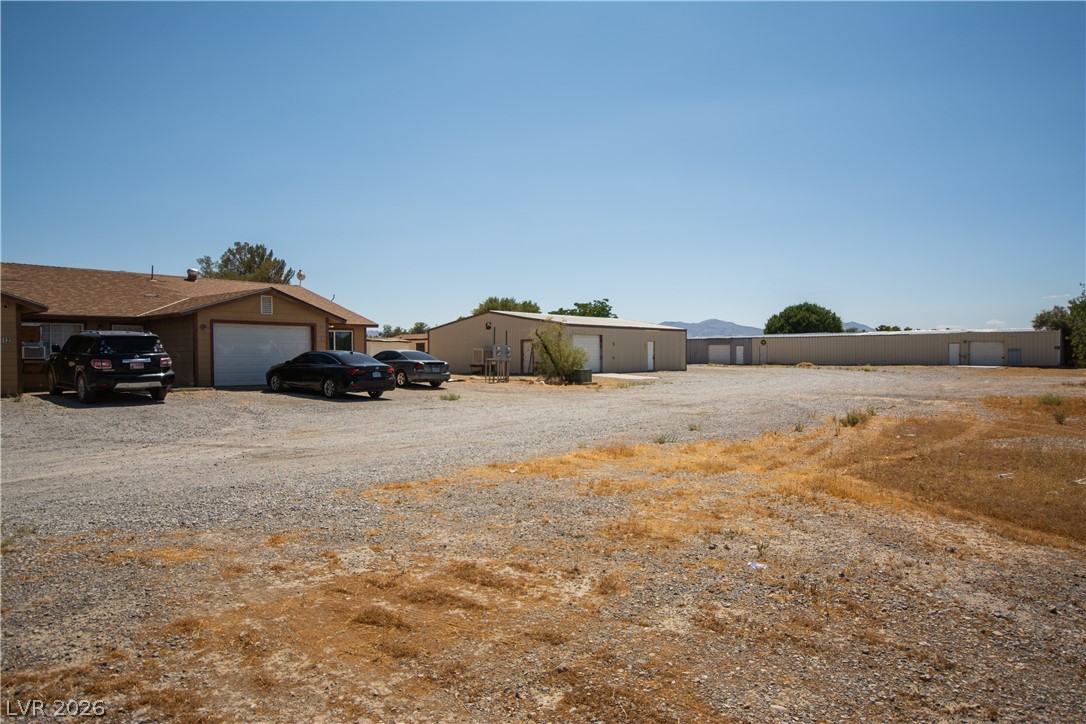 1130 North Leslie Street Property Photo 2