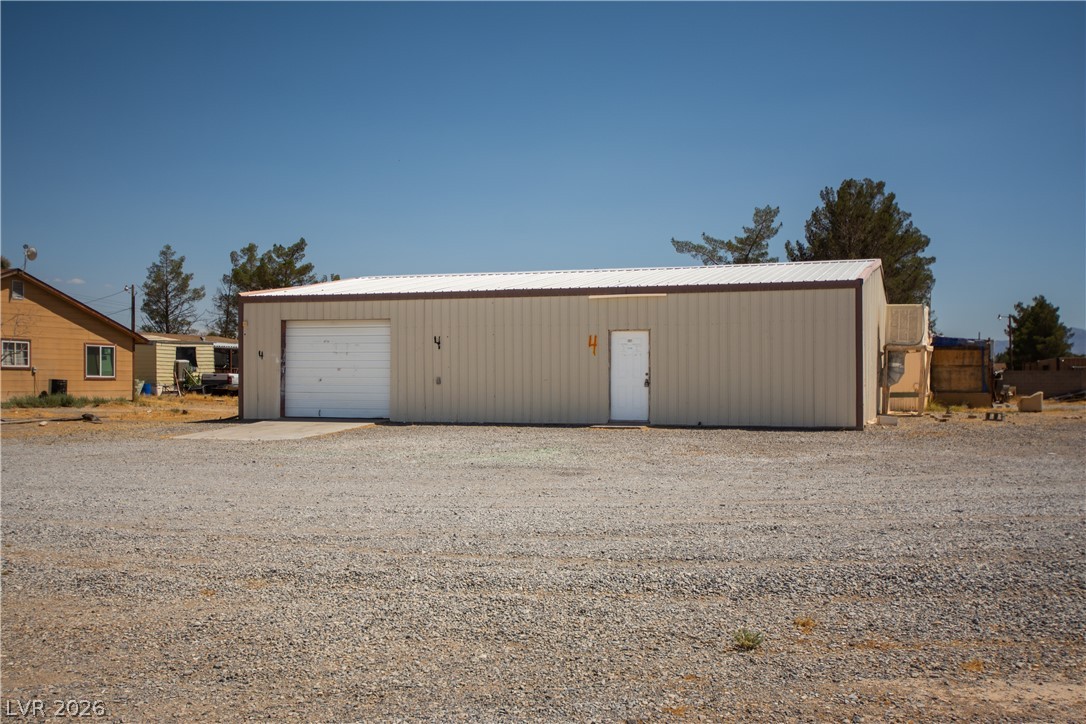 1130 North Leslie Street Property Photo 4