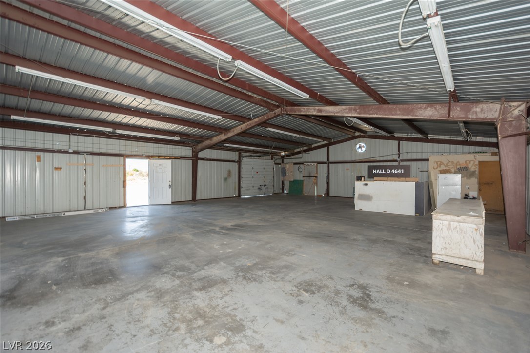 1130 North Leslie Street Property Photo 7