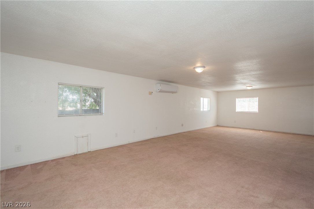 1130 North Leslie Street Property Photo 11