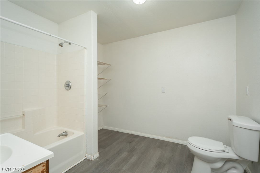 1130 North Leslie Street Property Photo 20