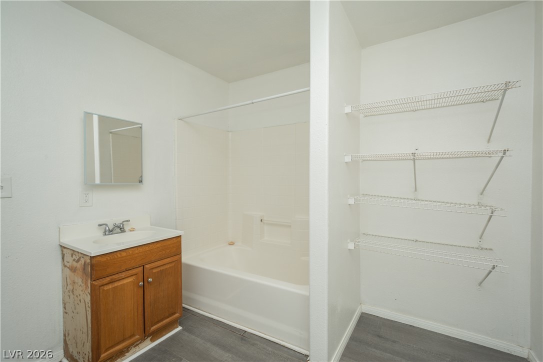 1130 North Leslie Street Property Photo 21