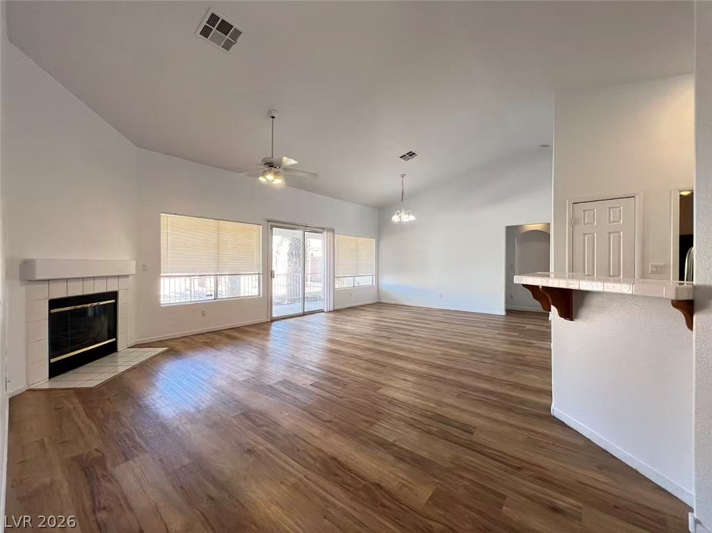 4226 Inglewood Point Street Property Photo 2