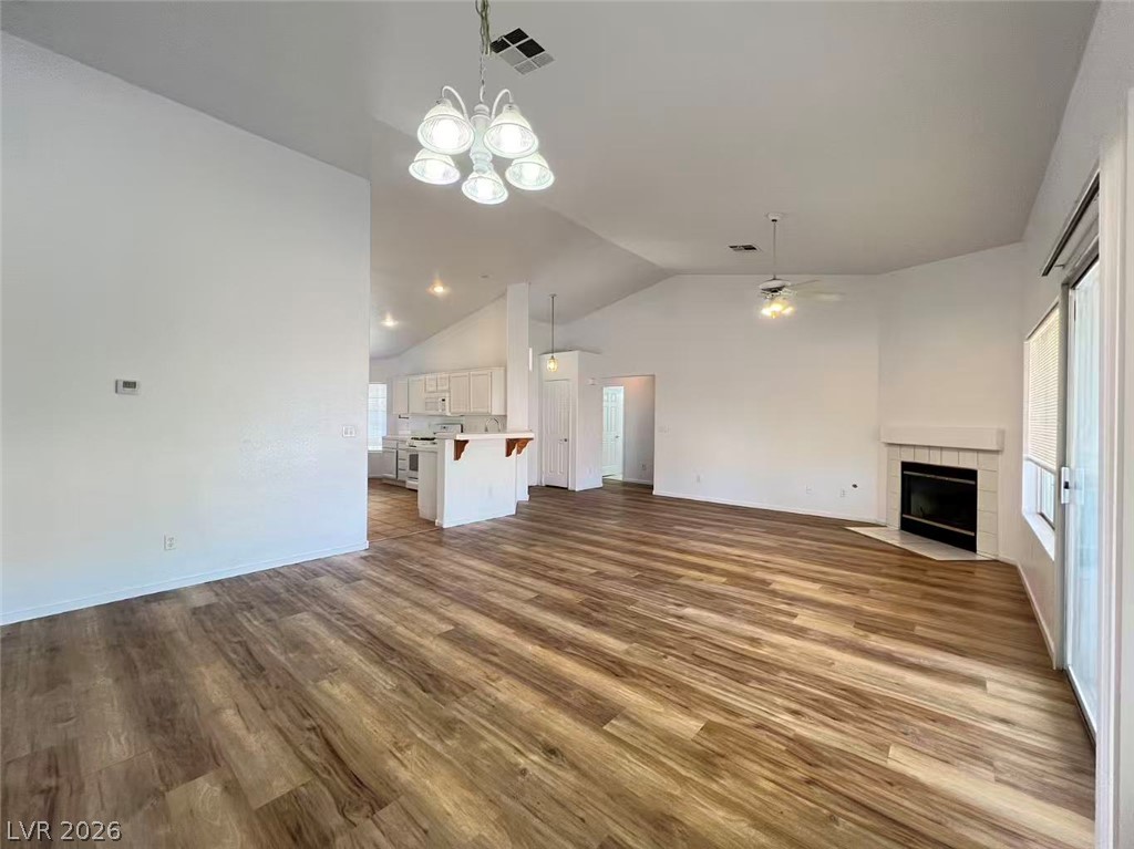 4226 Inglewood Point Street Property Photo 4