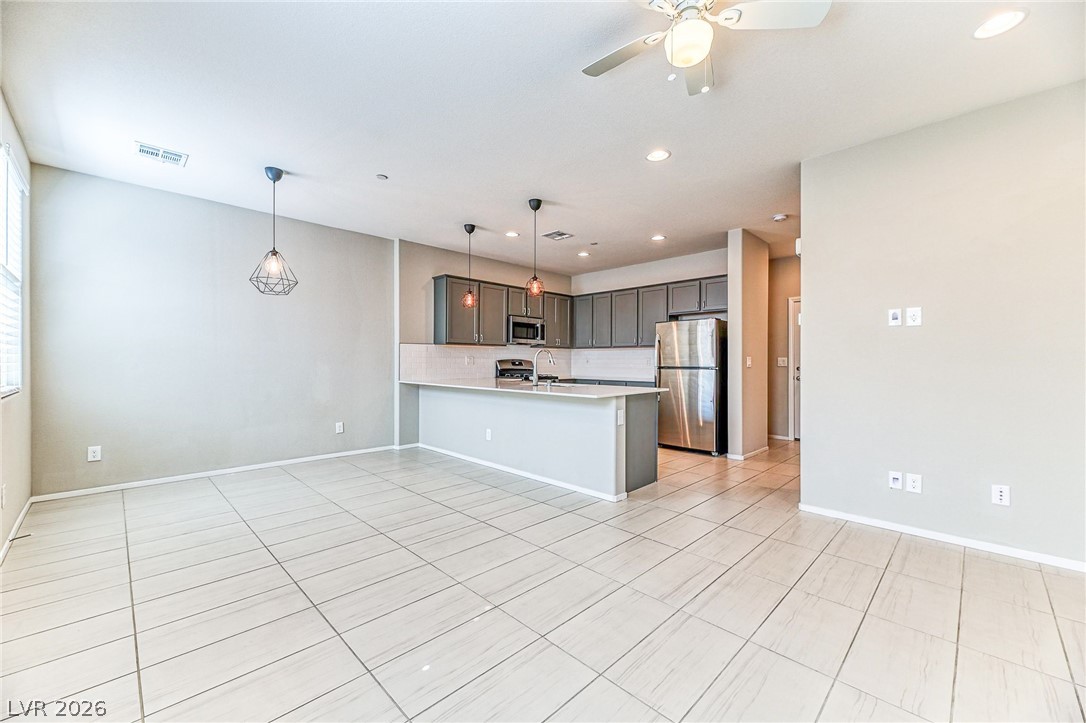 667 Sleeping City Avenue Property Photo 6