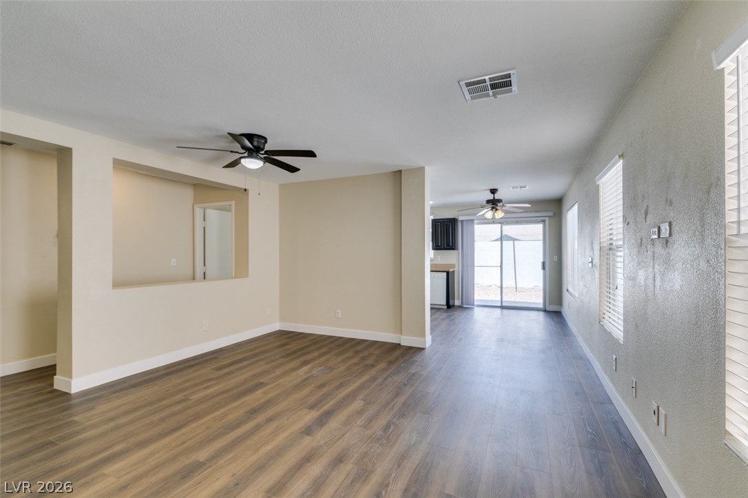 8628 Shady Pines Drive Property Photo 3