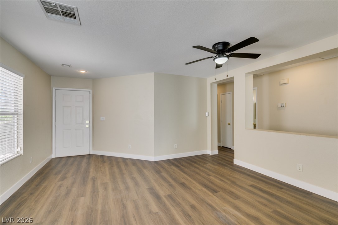 8628 Shady Pines Drive Property Photo 6