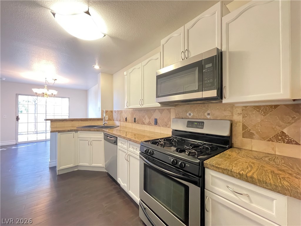 7725 Allano Way Property Photo 8