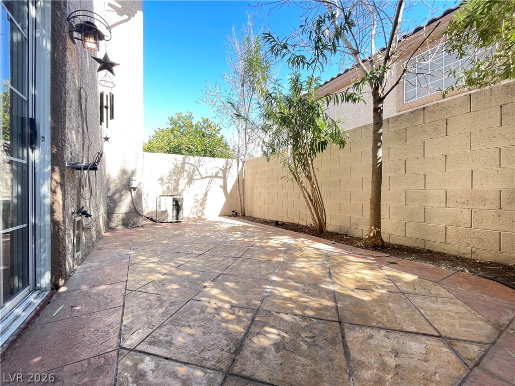 7725 Allano Way Property Photo 15