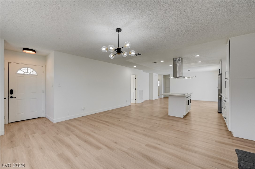 4382 Del Santos Drive Property Photo 4
