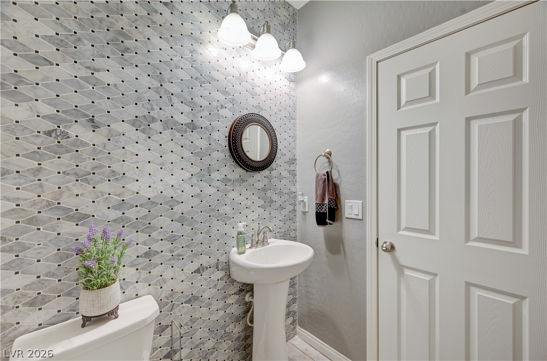 1098 North Water Street Property Photo 26