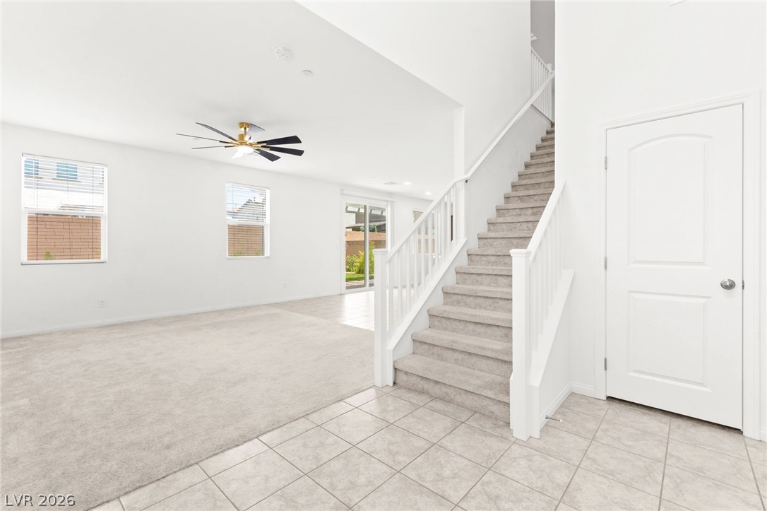 528 Sunny Pointe Street Property Photo 8