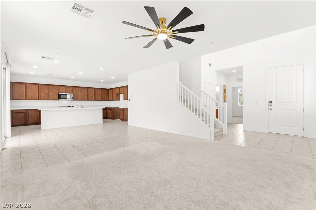 528 Sunny Pointe Street Property Photo 10