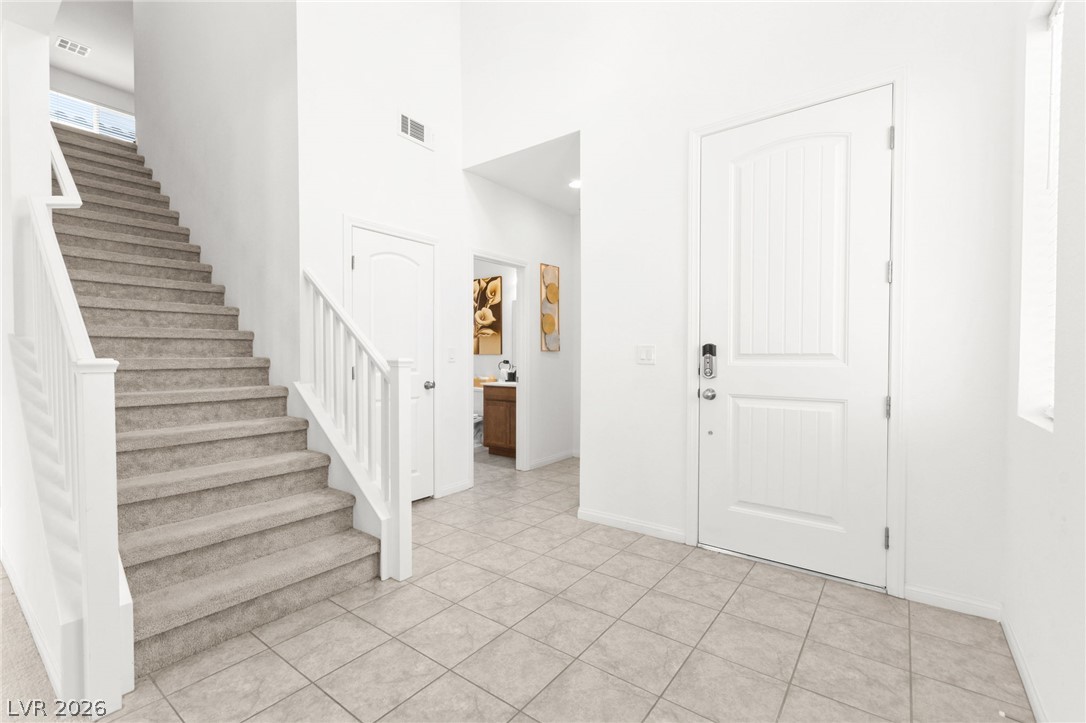 528 Sunny Pointe Street Property Photo 20