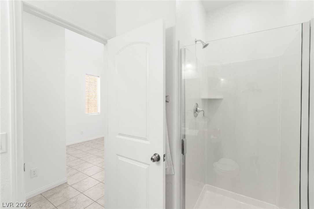 528 Sunny Pointe Street Property Photo 25