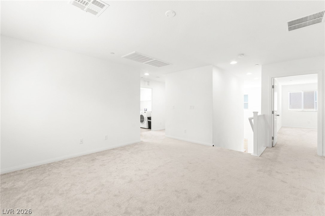 528 Sunny Pointe Street Property Photo 29