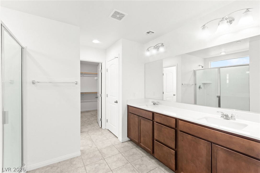 528 Sunny Pointe Street Property Photo 33