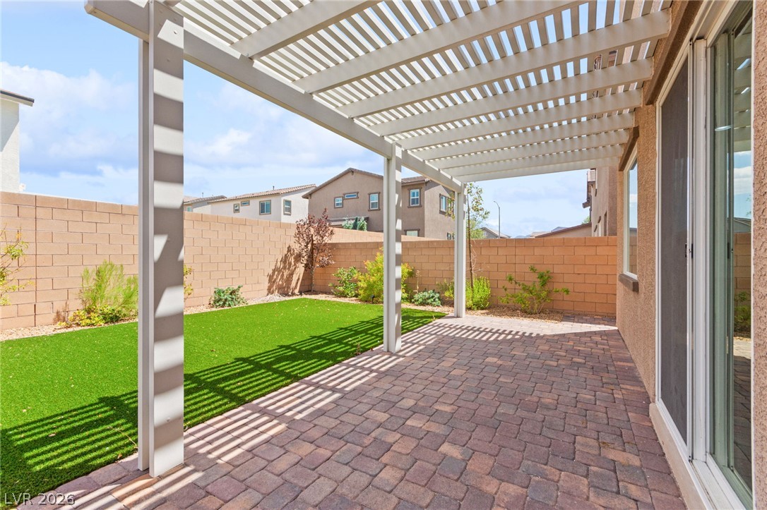 528 Sunny Pointe Street Property Photo 47