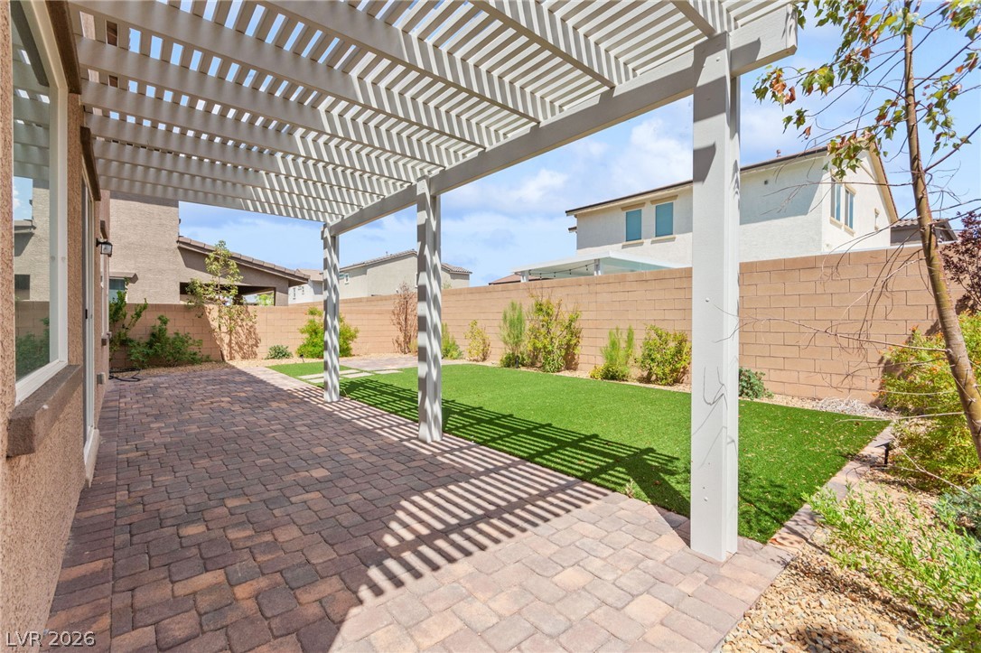 528 Sunny Pointe Street Property Photo 48