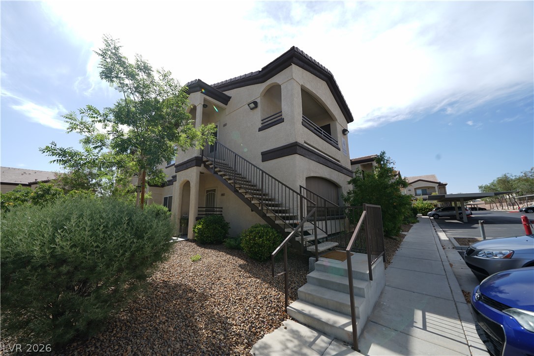 2291 West Horizon Ridge Parkway 4220 Property Photo 1