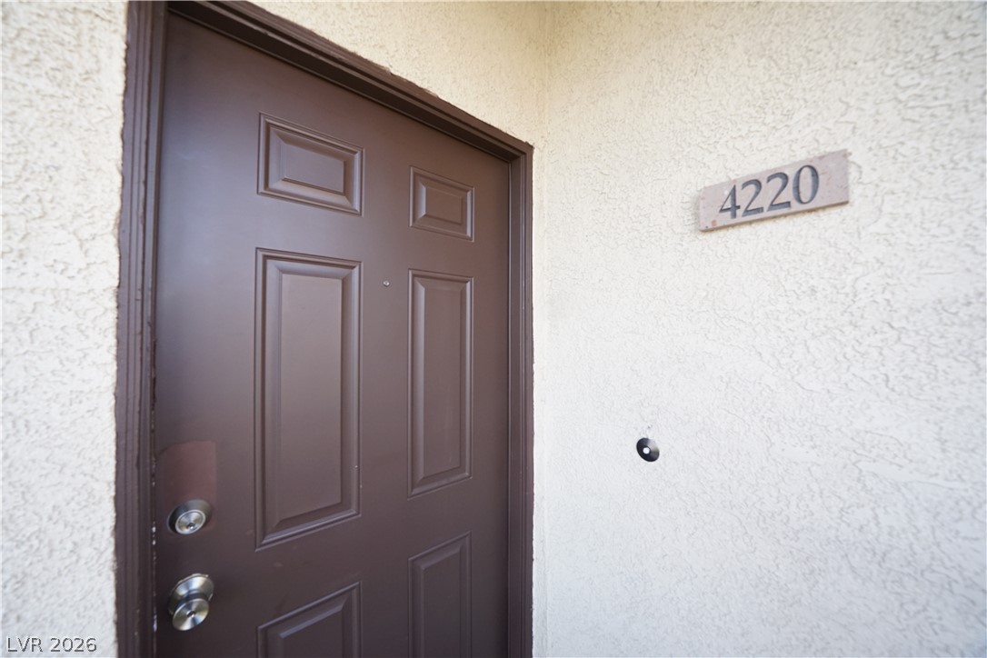 2291 West Horizon Ridge Parkway 4220 Property Photo 3