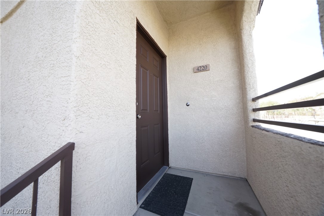 2291 West Horizon Ridge Parkway 4220 Property Photo 4