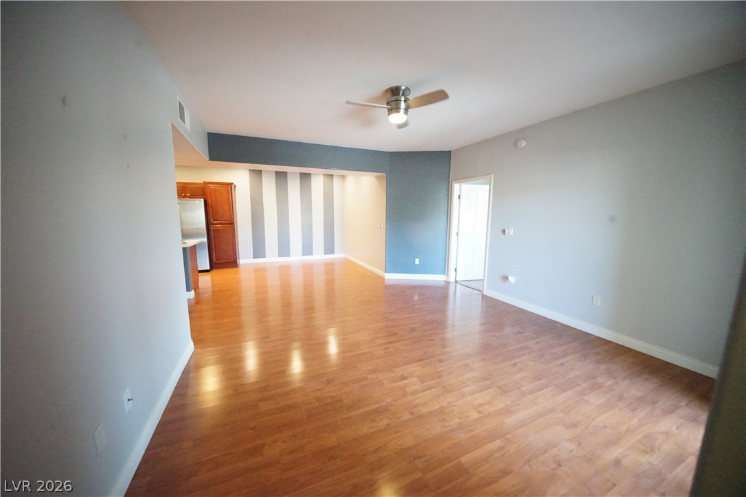 2291 West Horizon Ridge Parkway 4220 Property Photo 6