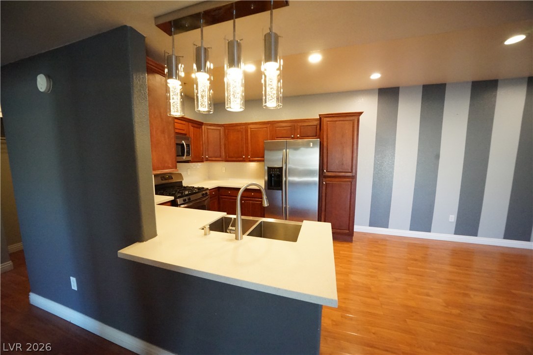 2291 West Horizon Ridge Parkway 4220 Property Photo 10