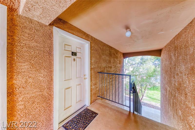 231 West Horizon Ridge Parkway 622 Property Photo 2