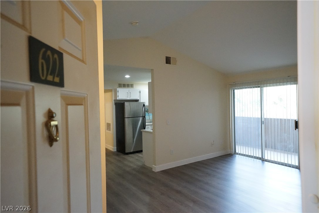 231 West Horizon Ridge Parkway 622 Property Photo 3