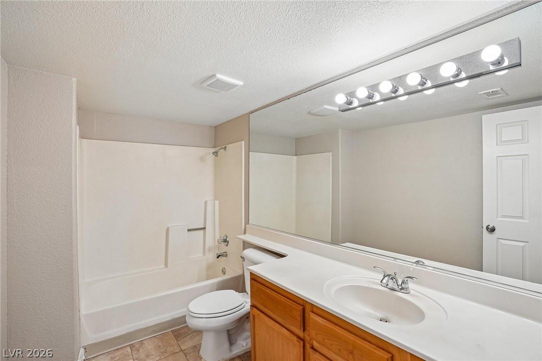 2962 Juniper Hills Boulevard 201 Property Photo 11
