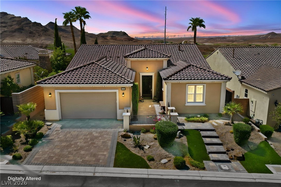 19 Contrada Fiore Drive Property Photo 3