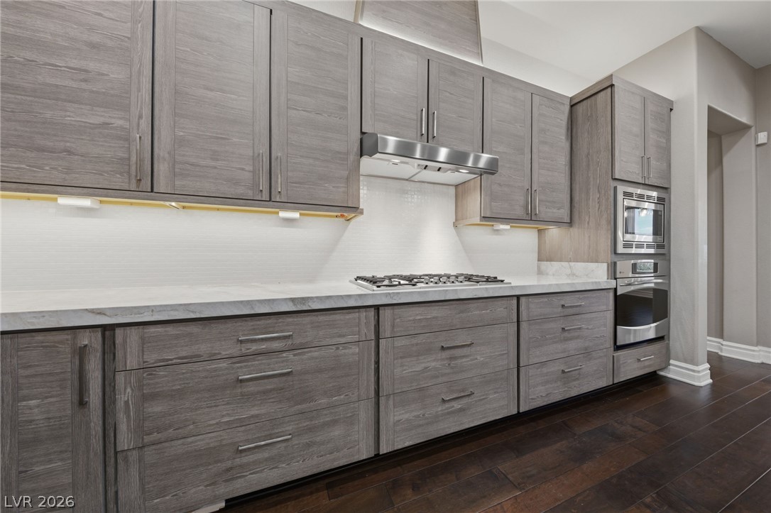 19 Contrada Fiore Drive Property Photo 15