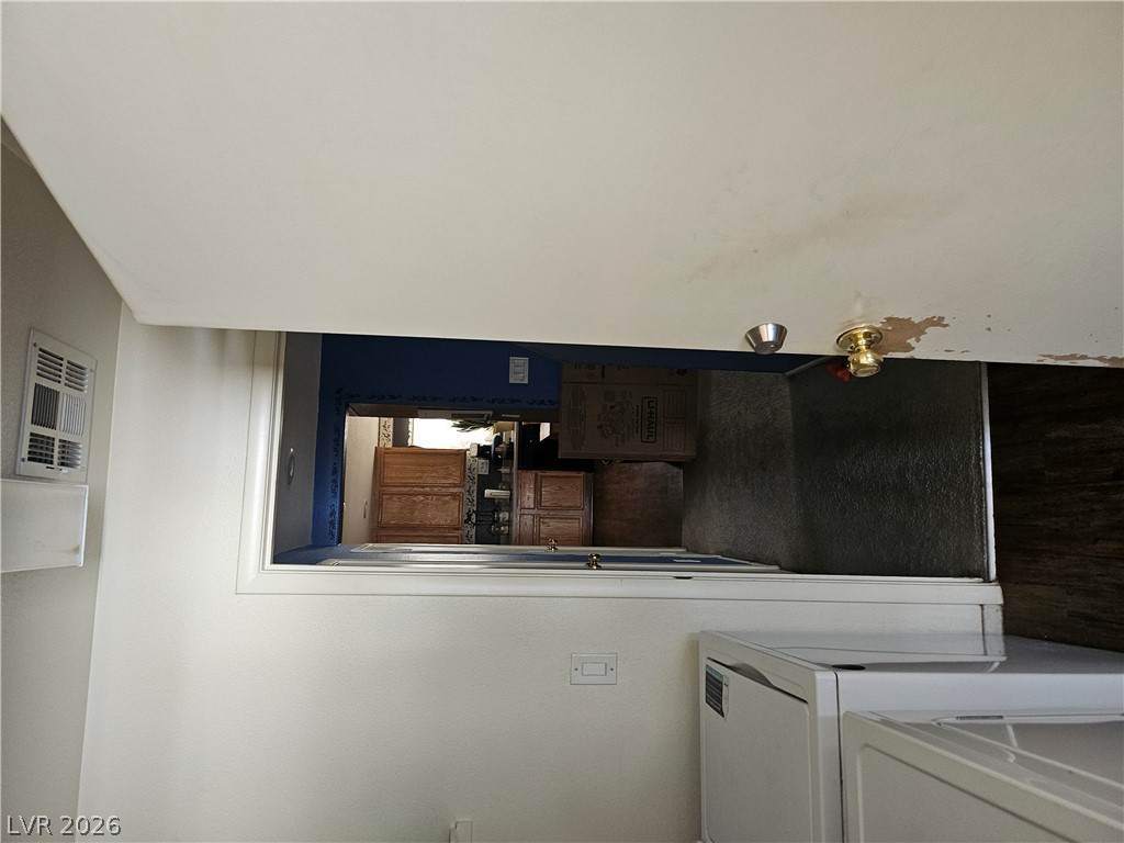 4212 Walnut Glen Drive Property Photo 3